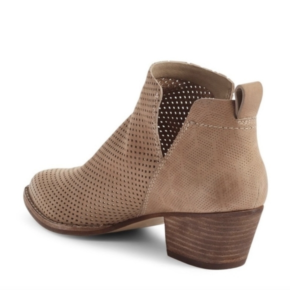 Dolce Vita Perforated Leather Ankle Boots Size 7 - Picture 2 of 8